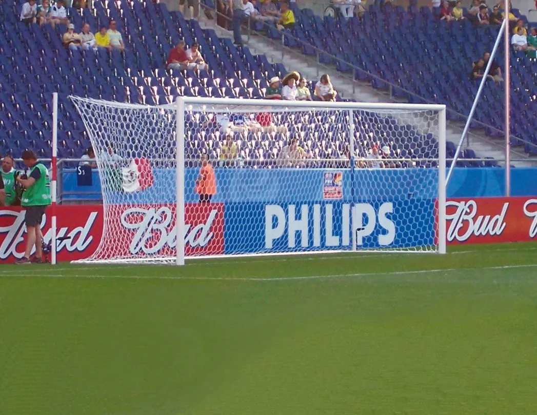 Fußballtor In Bodenhülsen, Eckverschweißt Und Freie Netzaufhängung, Mit SimplyFix 3 Fußballtor In Bodenhülsen, Eckverschweißt Und Freie Netzaufhängung, Mit SimplyFix