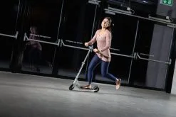 Micro® Scooter FLEX -Freizeitspiele Verkaufsgeschäft G2024 04 ecommerce