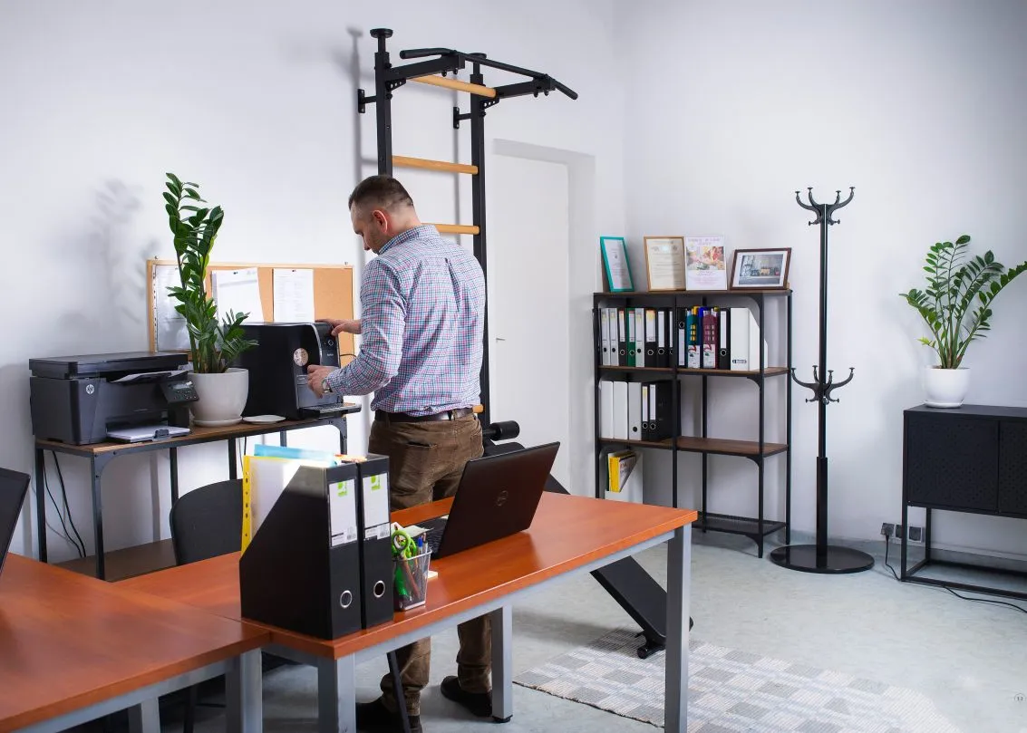 BenchK® Sprossenwand 521B Mit Klimmzugstange 6 BenchK® Sprossenwand 521B Mit Klimmzugstange – Bild 4