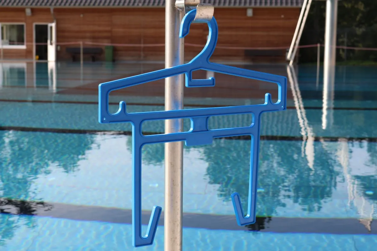 Schwimmbad-Kleiderbügel 4 Schwimmbad-Kleiderbügel – Bild 2